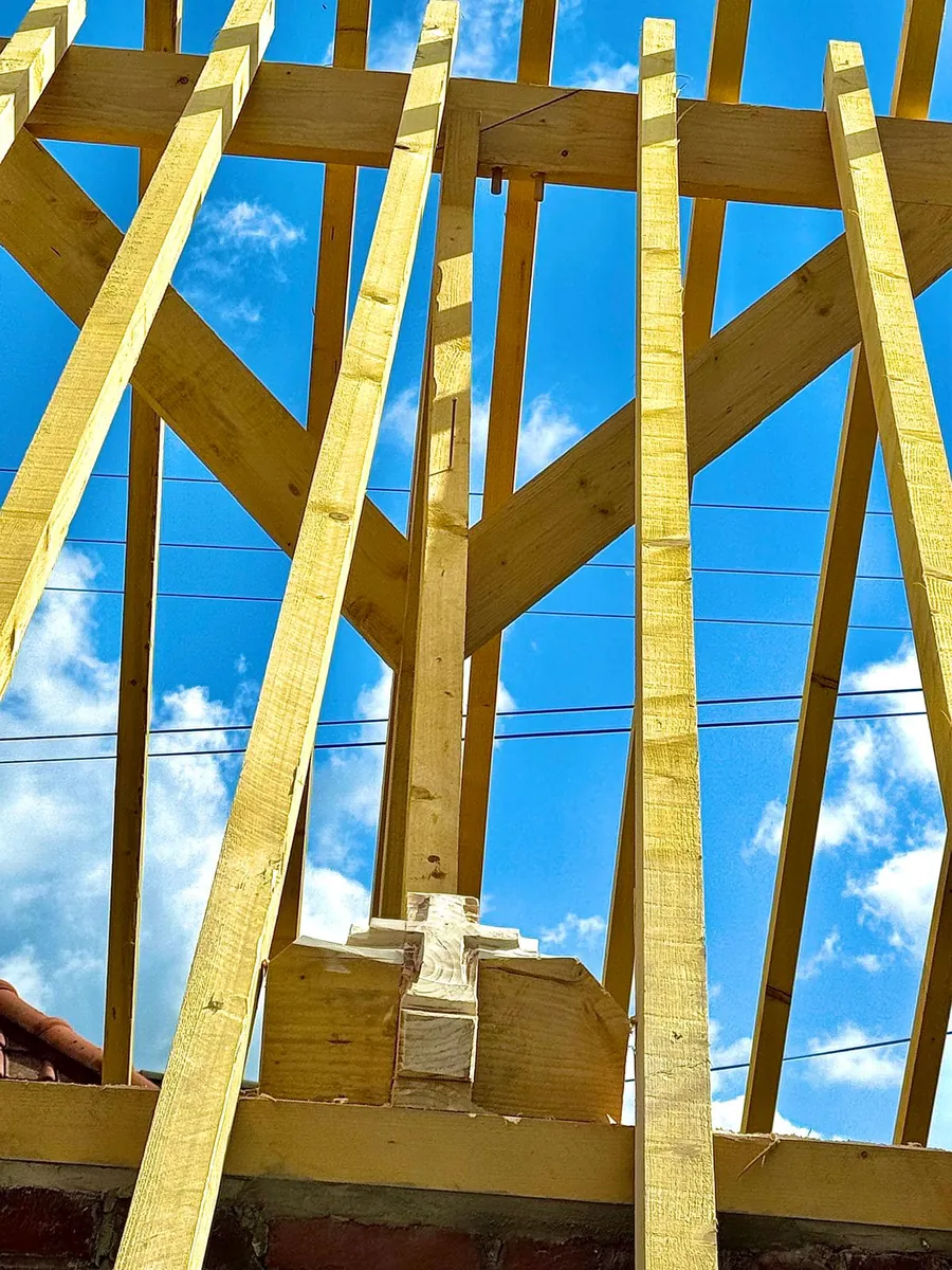 Charpente neuve posée lors d'une rénovation complète de toiture, métropole lilloise